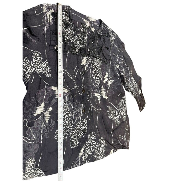 Citron Santa Monica 1X Black White Butterfly Floral Top Button Bamboo Blend READ - Picture 8 of 13